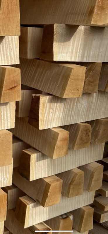 バイオリン製作用の木材メイプル　裏板と　スクロール・ネック用木材のセット　4/4 バイオリン製作用の木材メイプル 裏板と スクロール・ネック用